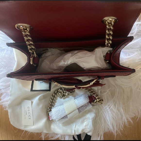 Too small - Picture 2 of 3